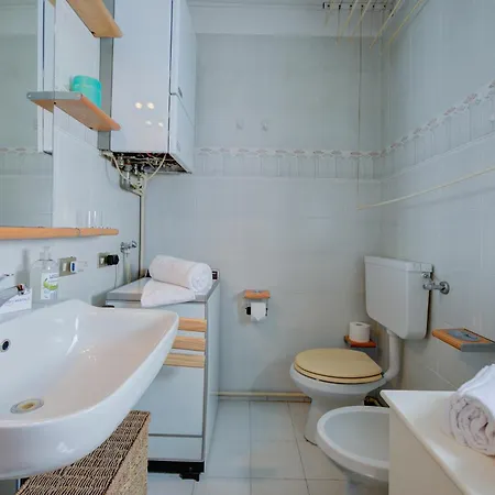 Charming Magognino Hills View - Happy Apartment *