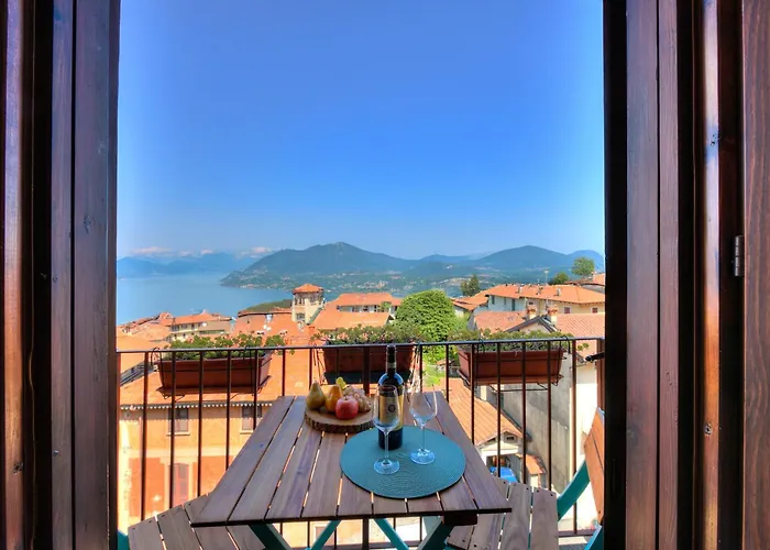 Charming Magognino Hills View - Happy Apartment Stresa